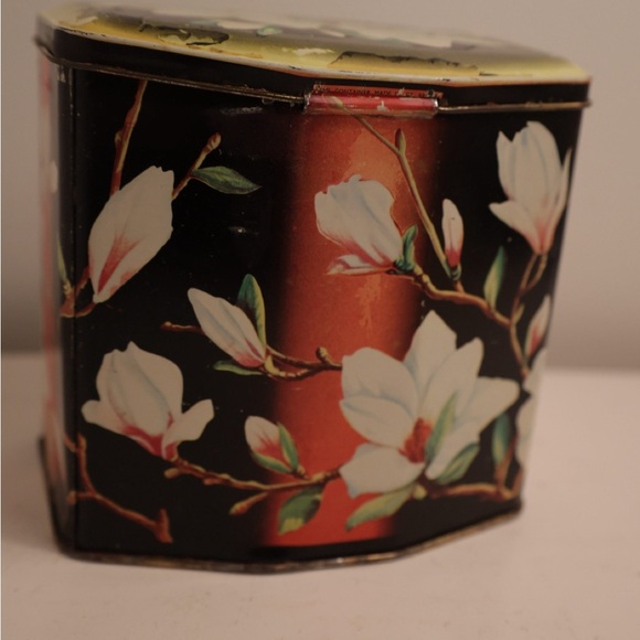Floral Tea Tin Box with Magnolia Design - Picture 8 of 10